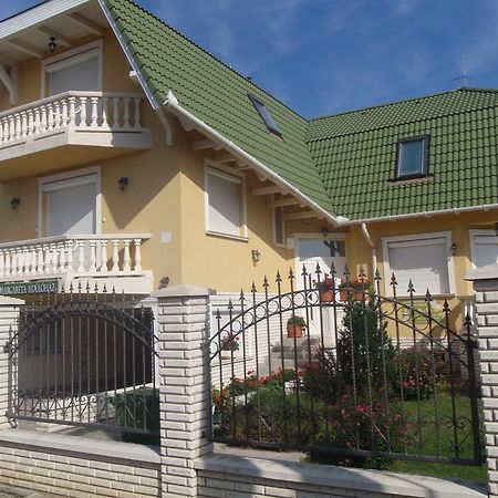 Margareta Apartmanhaz Appartement Hajdúszoboszló Buitenkant foto
