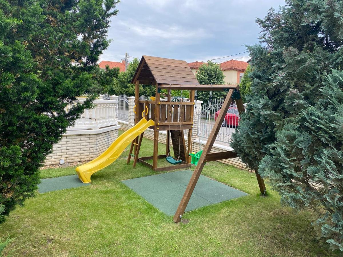 Margareta Apartmanhaz Appartement Hajdúszoboszló Buitenkant foto